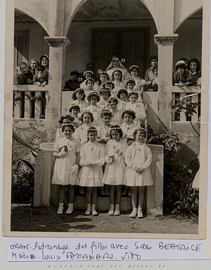 COMMUNIONS ORAN DU PATRONAGE ORAN DE LA JUS SAINT LOUIS   19XX SOEUR BEATRICE.jpg